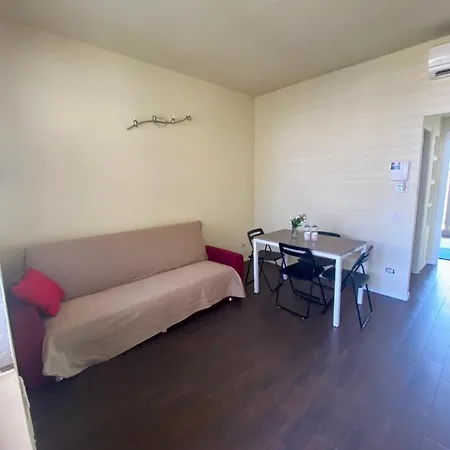 Moderno E Comodo In Bovisa Apartamento
